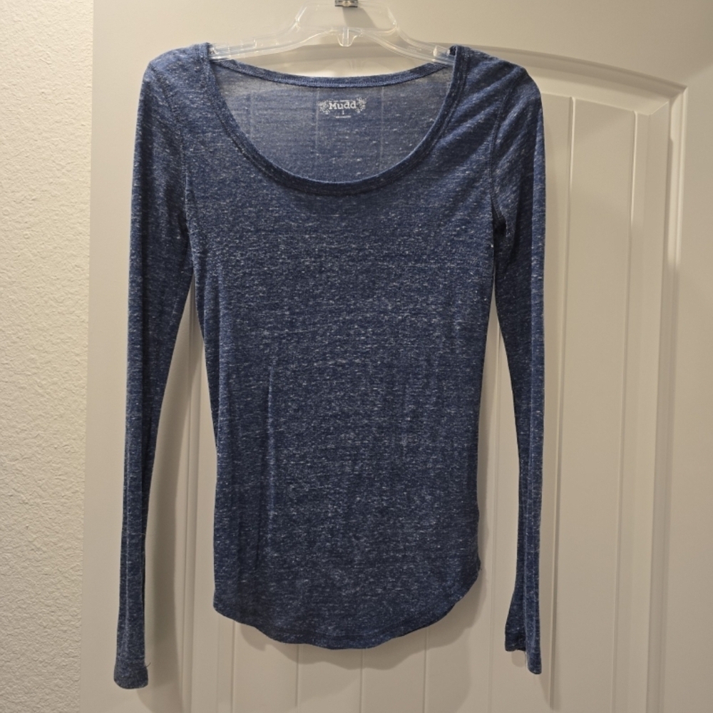 Women's Long Sleeve Top in Heathered Blue